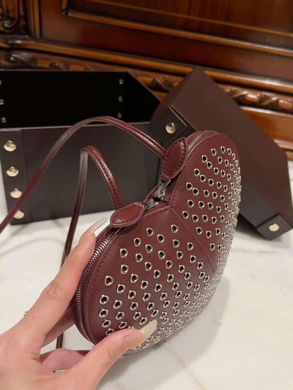 ALAlA LE CEUR The most popular heart-shaped bag -L21cm with original box free shipping