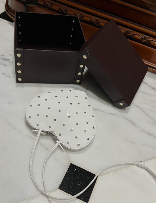 ALAlA LE CEUR The most popular heart-shaped bag -L21cm with original box free shipping