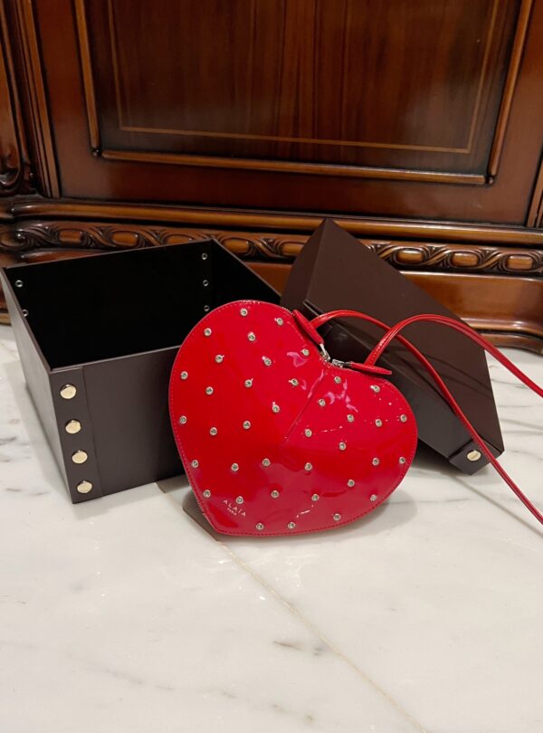 ALAlA LE CEUR The most popular heart-shaped bag -L21cm with original box free shipping