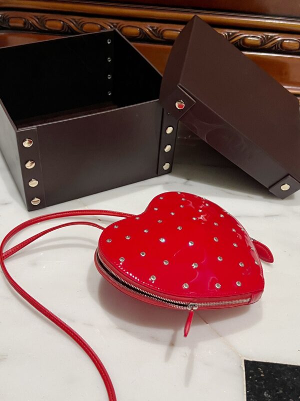 ALAlA LE CEUR The most popular heart-shaped bag -L21cm with original box free shipping