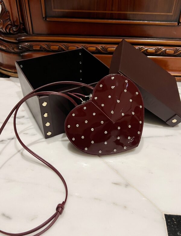 ALAlA LE CEUR The most popular heart-shaped bag -L21cm with original box free shipping
