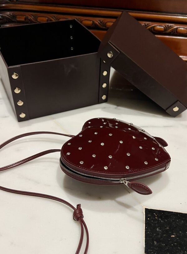 ALAlA LE CEUR The most popular heart-shaped bag -L21cm with original box free shipping