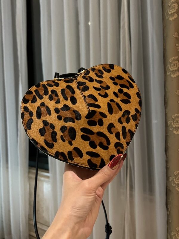 ALAlA LE CEUR The most popular heart-shaped bag -L21cm with original box free shipping
