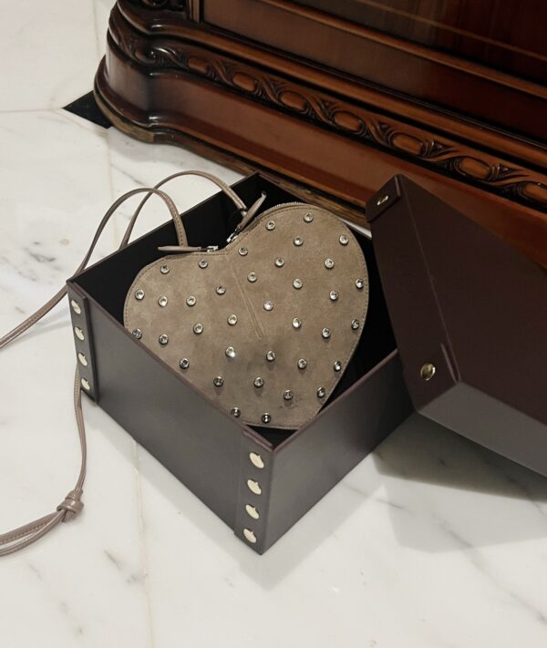 ALAlA LE CEUR The most popular heart-shaped bag -L21cm with original box free shipping