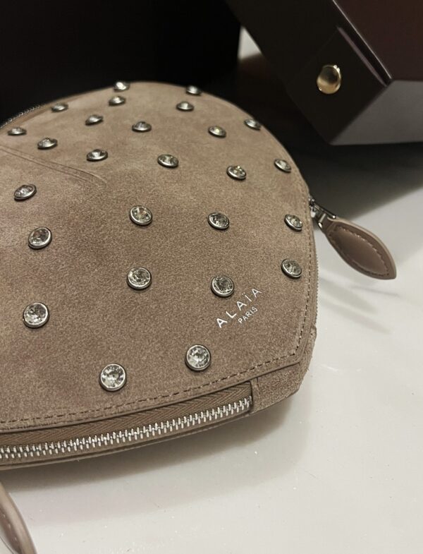 ALAlA LE CEUR The most popular heart-shaped bag -L21cm with original box free shipping