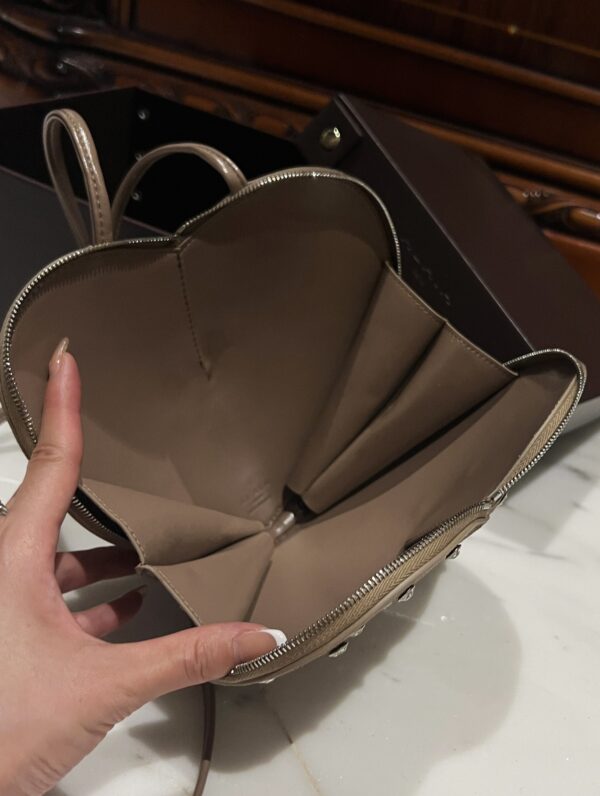 ALAlA LE CEUR The most popular heart-shaped bag -L21cm with original box free shipping