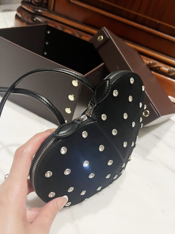 ALAlA LE CEUR The most popular heart-shaped bag -L21cm with original box free shipping