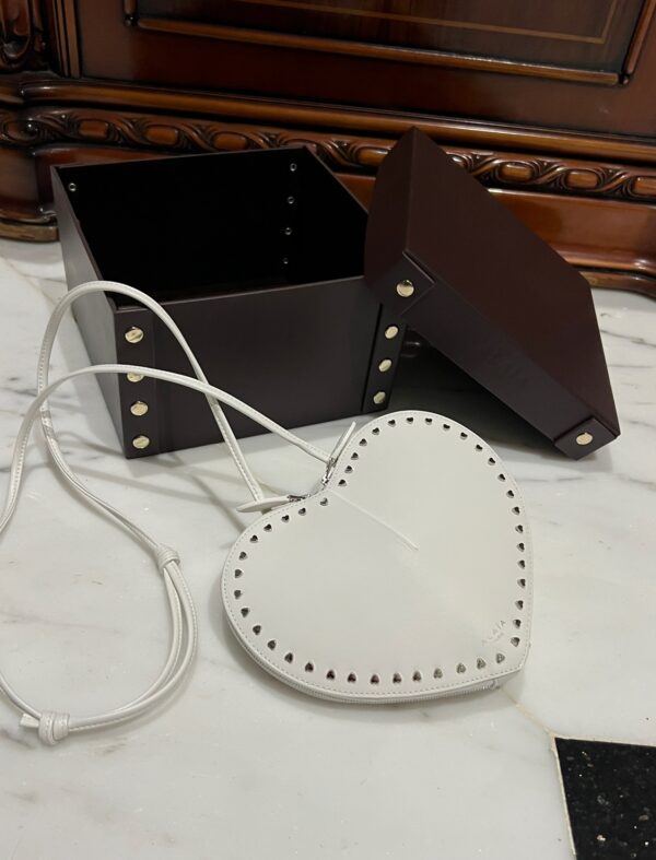 ALAlA LE CEUR The most popular heart-shaped bag -L21cm with original box free shipping