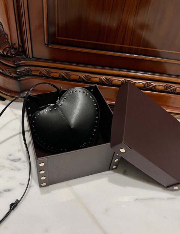 ALAlA LE CEUR The most popular heart-shaped bag -L21cm with original box free shipping