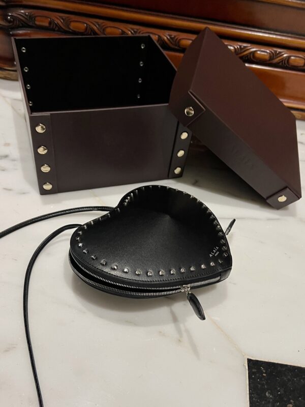 ALAlA LE CEUR The most popular heart-shaped bag -L21cm with original box free shipping
