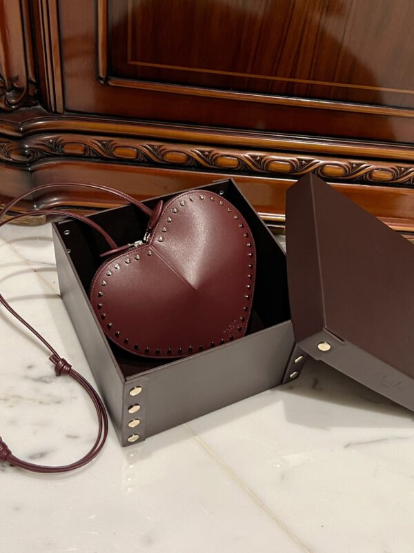 ALAlA LE CEUR The most popular heart-shaped bag -L21cm with original box free shipping