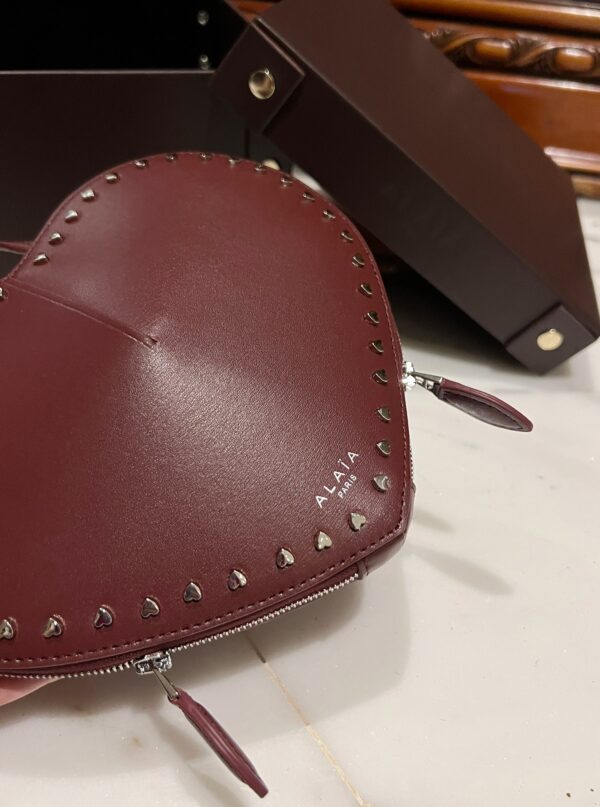 ALAlA LE CEUR The most popular heart-shaped bag -L21cm with original box free shipping