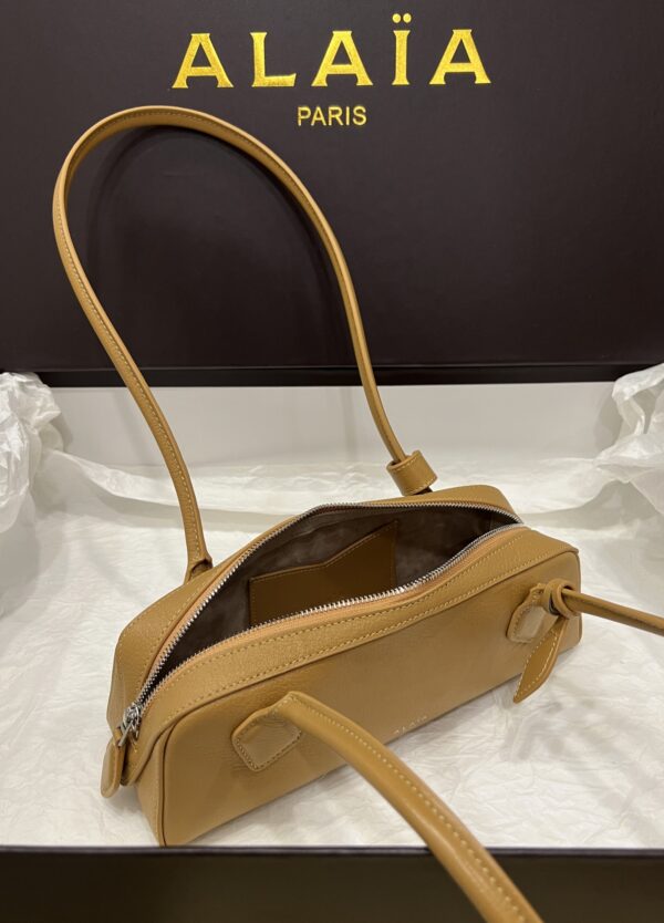 Alaia Le Teckel Dachshund Bag -27cm with original box free shipping