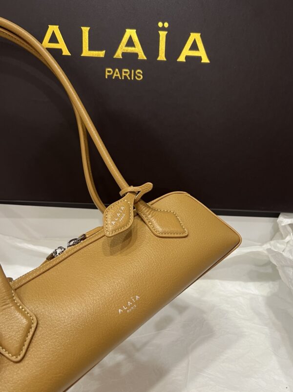 Alaia Le Teckel Dachshund Bag -27cm with original box free shipping