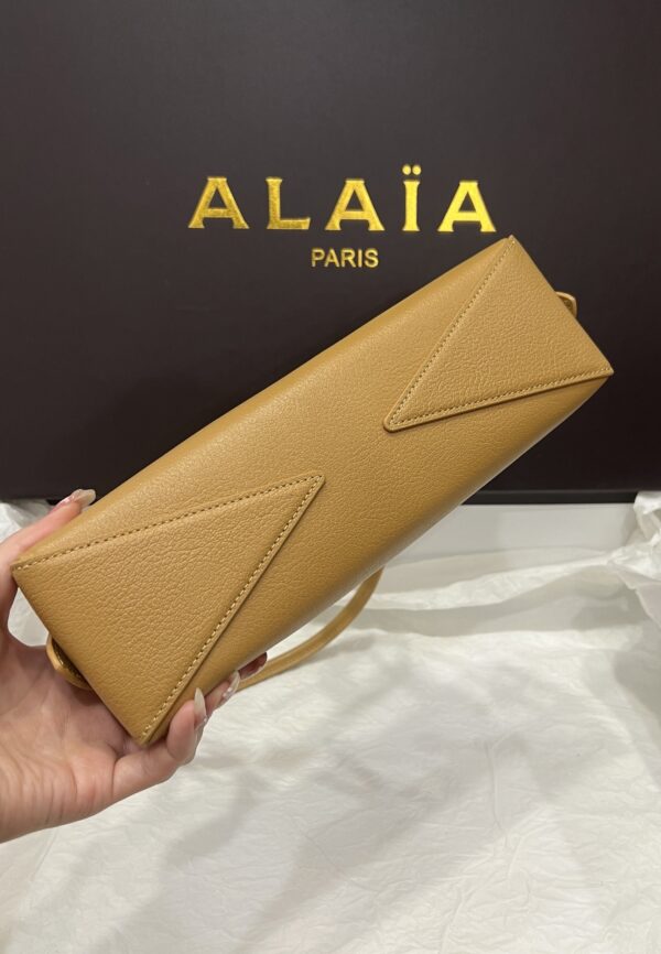 Alaia Le Teckel Dachshund Bag -27cm with original box free shipping