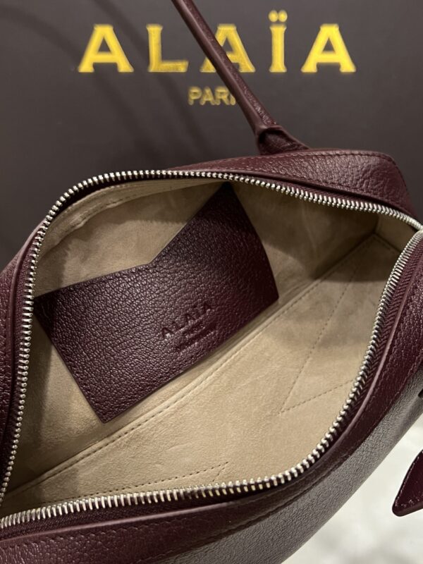 Alaia Le Teckel Dachshund Bag -27cm with original box free shipping