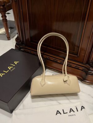 Alaia Le Teckel Dachshund Bag -33cm with original box free shipping
