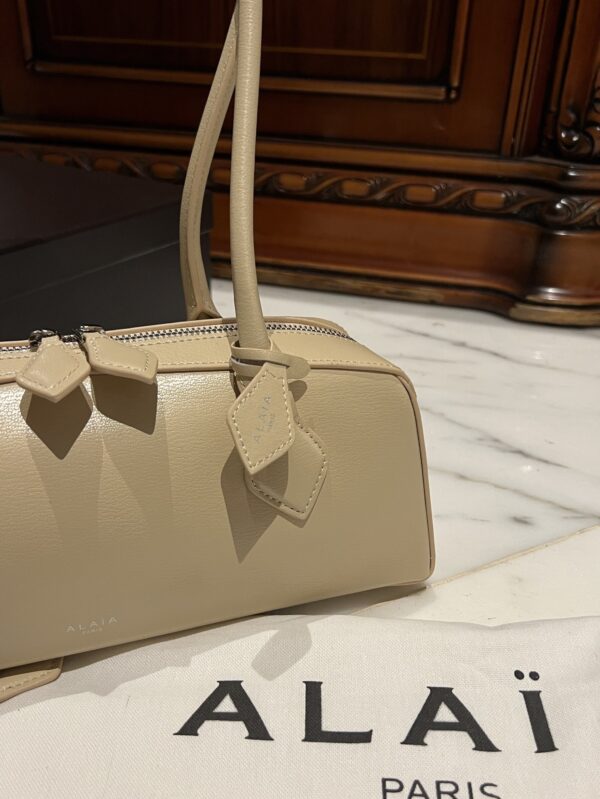 Alaia Le Teckel Dachshund Bag -33cm with original box free shipping