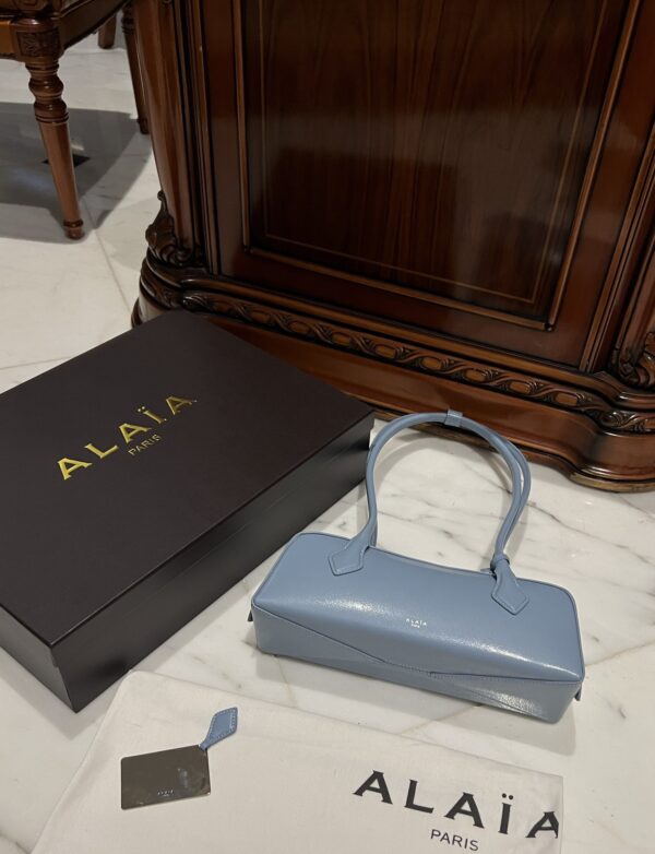 Alaia Le Teckel Dachshund Bag -33cm with original box free shipping