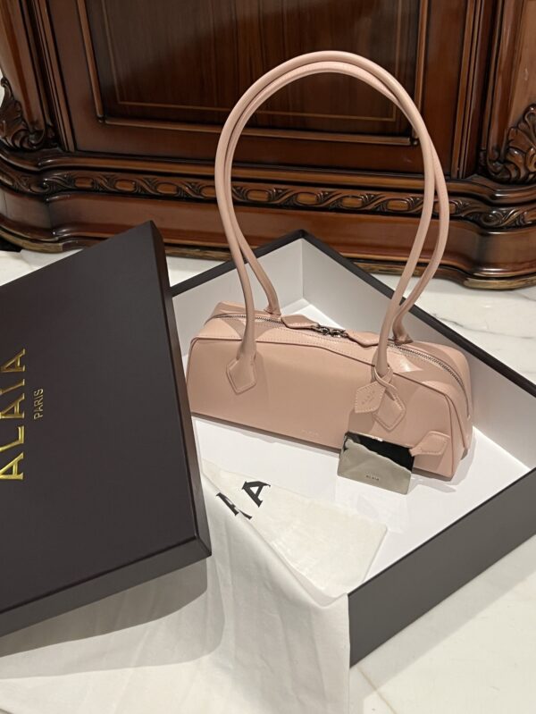 Alaia Le Teckel Dachshund Bag -33cm with original box free shipping