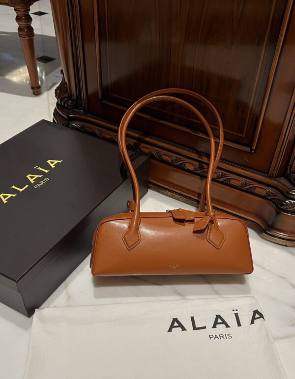 Alaia Le Teckel Dachshund Bag -33cm with original box free shipping