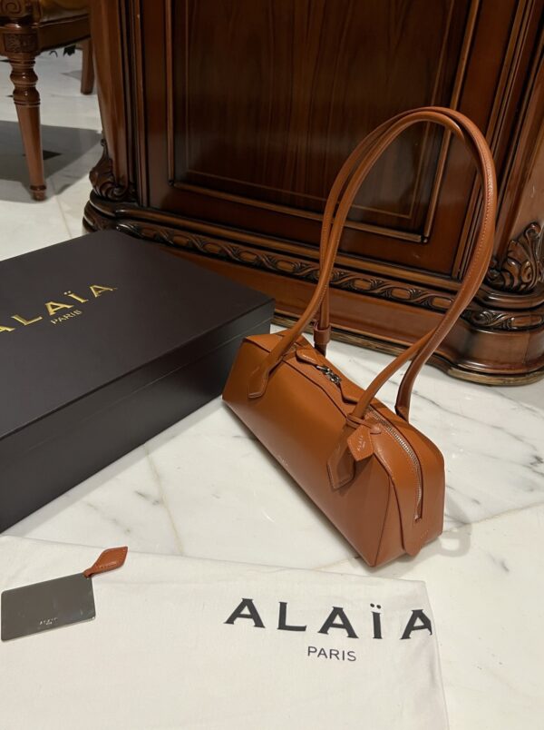 Alaia Le Teckel Dachshund Bag -33cm with original box free shipping