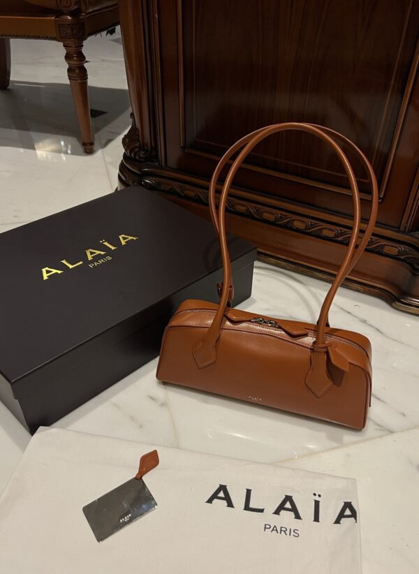 Alaia Le Teckel Dachshund Bag -33cm with original box free shipping