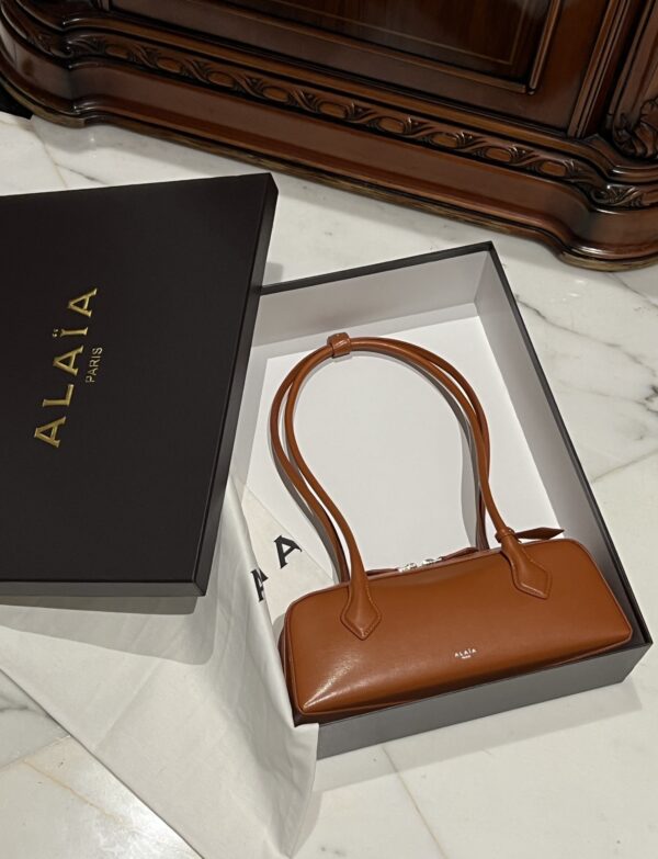 Alaia Le Teckel Dachshund Bag -33cm with original box free shipping