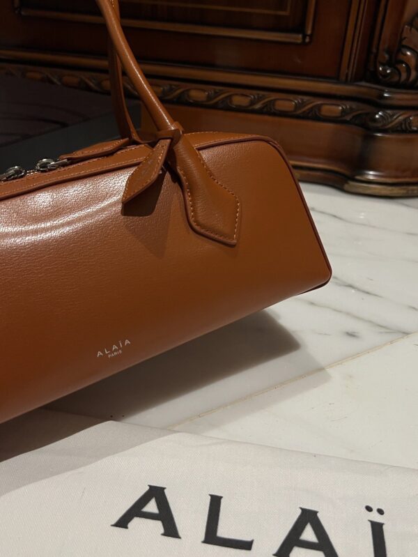 Alaia Le Teckel Dachshund Bag -33cm with original box free shipping
