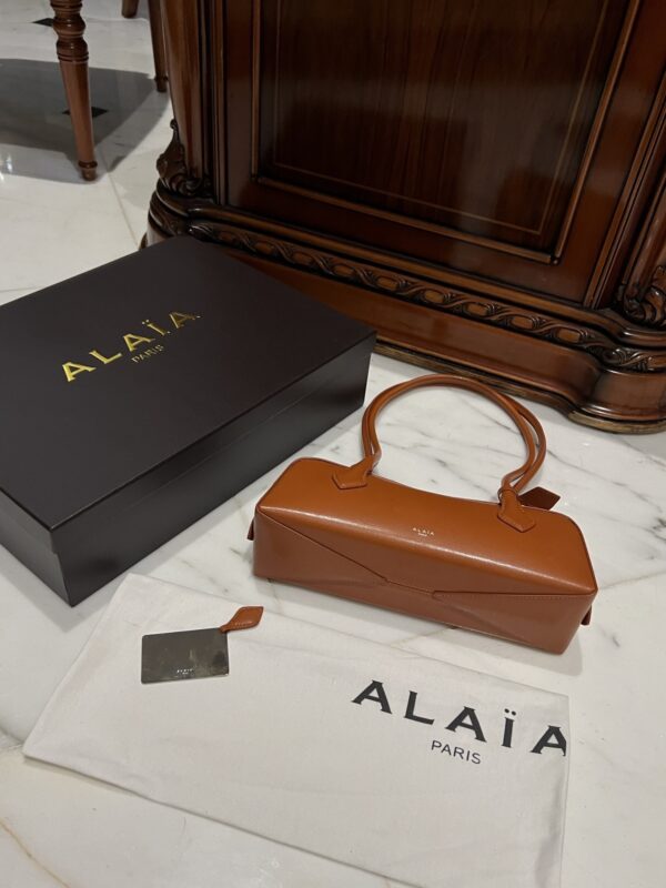 Alaia Le Teckel Dachshund Bag -33cm with original box free shipping