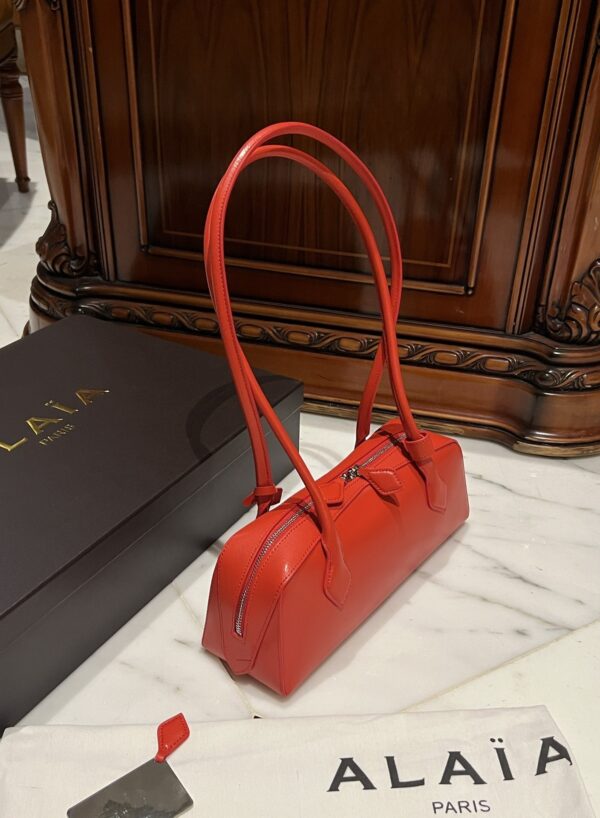 Alaia Le Teckel Dachshund Bag -33cm with original box free shipping