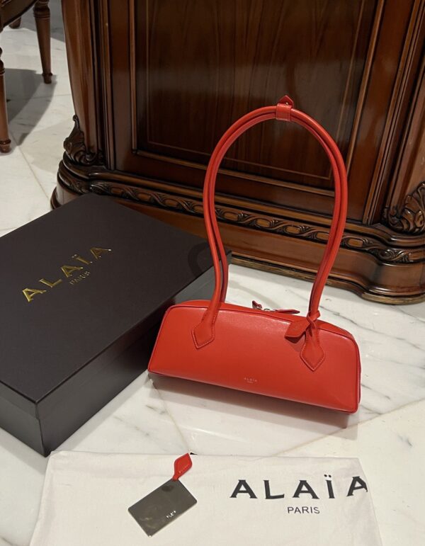 Alaia Le Teckel Dachshund Bag -33cm with original box free shipping