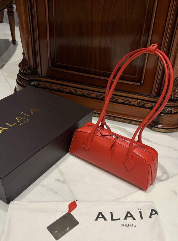 Alaia Le Teckel Dachshund Bag -33cm with original box free shipping
