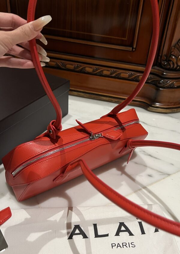 Alaia Le Teckel Dachshund Bag -33cm with original box free shipping