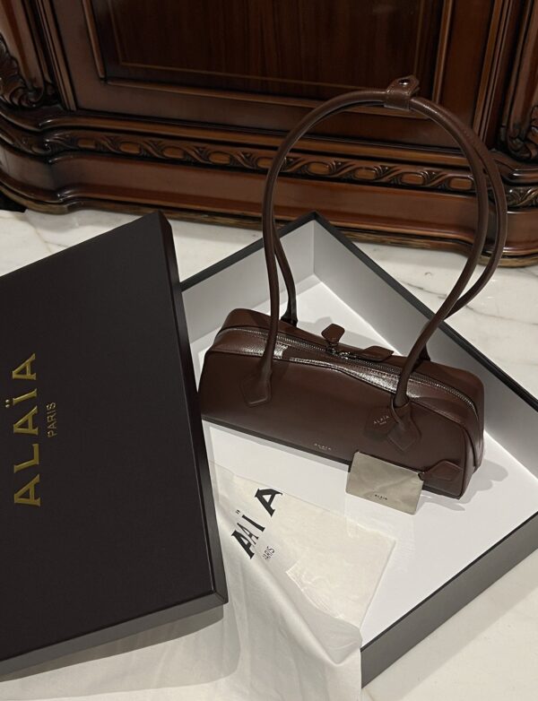 Alaia Le Teckel Dachshund Bag -33cm with original box free shipping