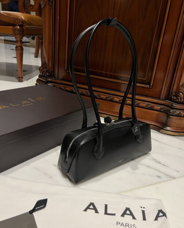 Alaia Le Teckel Dachshund Bag -33cm with original box free shipping