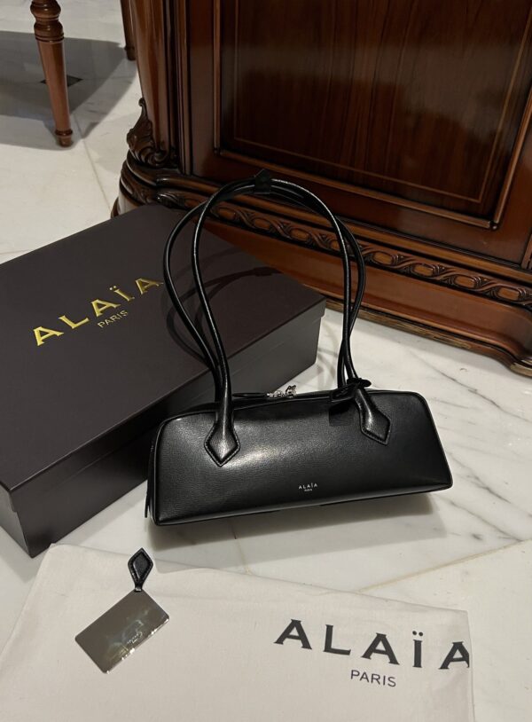 Alaia Le Teckel Dachshund Bag -33cm with original box free shipping
