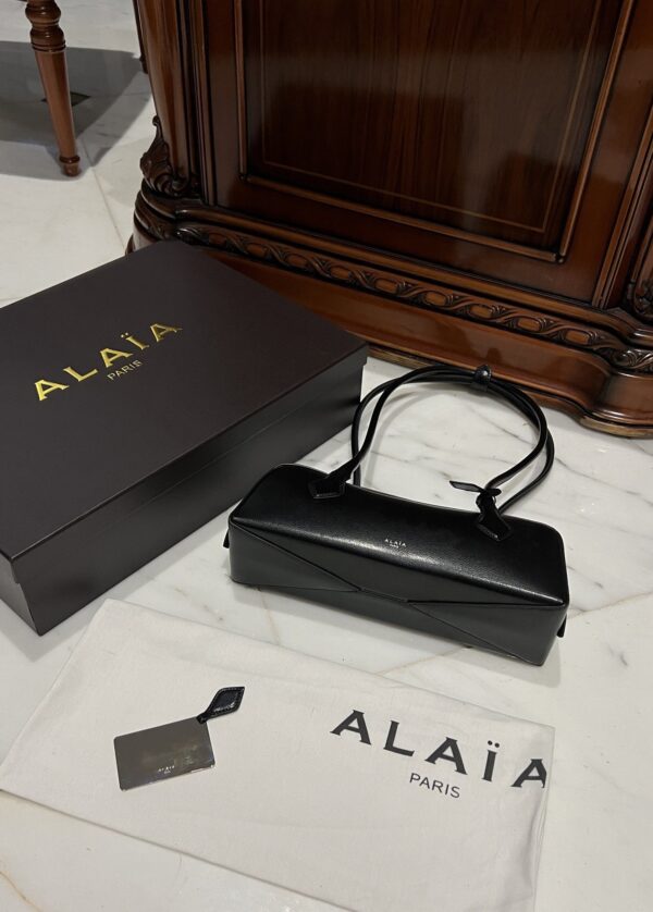 Alaia Le Teckel Dachshund Bag -33cm with original box free shipping