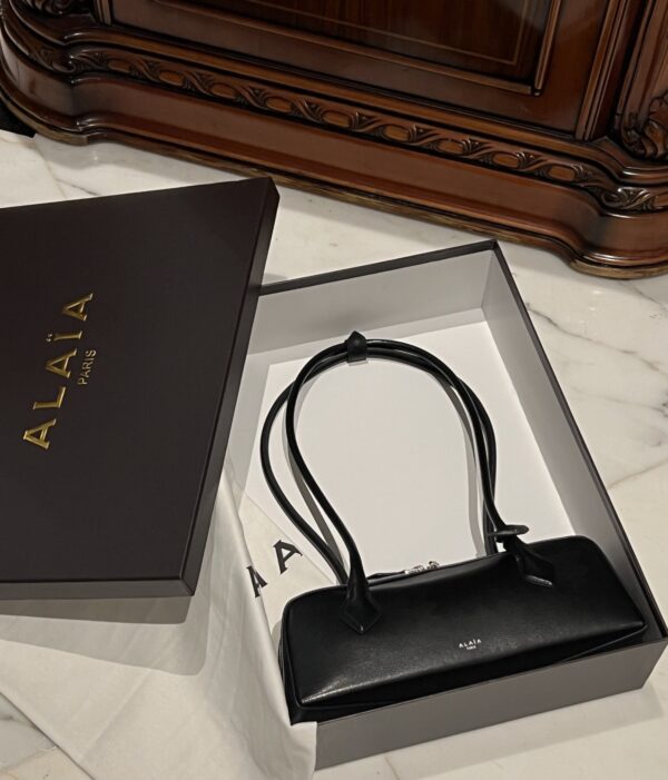 Alaia Le Teckel Dachshund Bag -33cm with original box free shipping