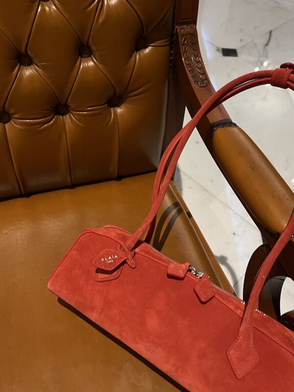 Alaia Le Teckel Dachshund Bag -33cm with original box free shipping