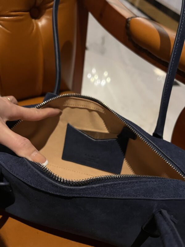 Alaia Le Teckel Dachshund Bag -33cm with original box free shipping