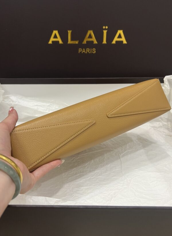 Alaia Le Teckel Dachshund Bag -33cm with original box free shipping
